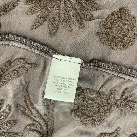 Johnny was Elegant Velvet Floral Jacket - Picture 4 of 6